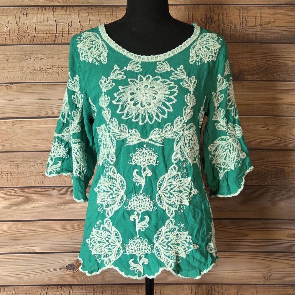 SOLITAIRE Women Green Embroidered Bell Sleeve Tunic Top Large